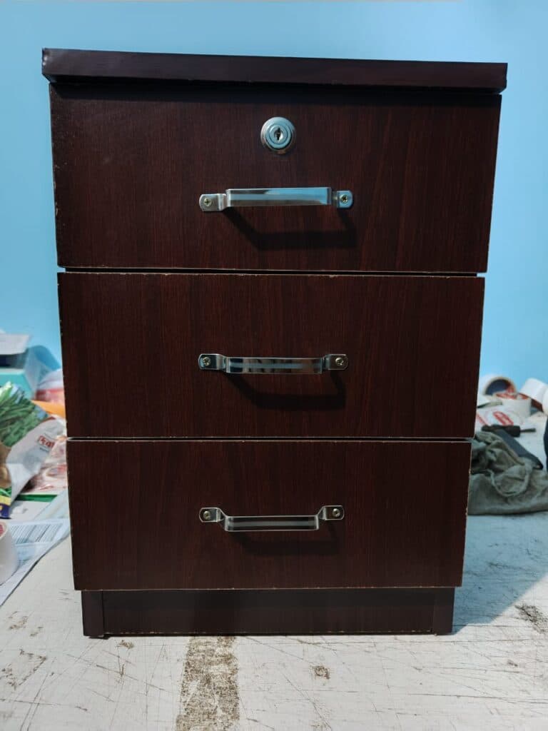 প্রিমিয়াম ডিজাইন তিনটা ড্রয়ার উচ্চ মানের- আসবাবপত্র এবং সজ্জা 2